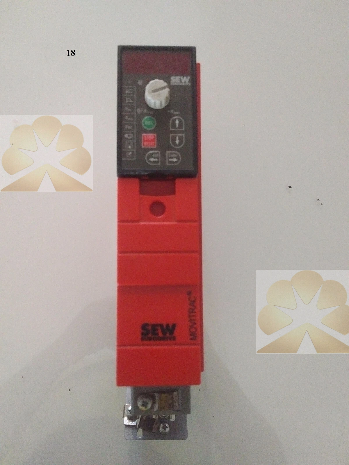 Lenze MC07B0004-2A3-4-00 MC07B Frequency Inverter