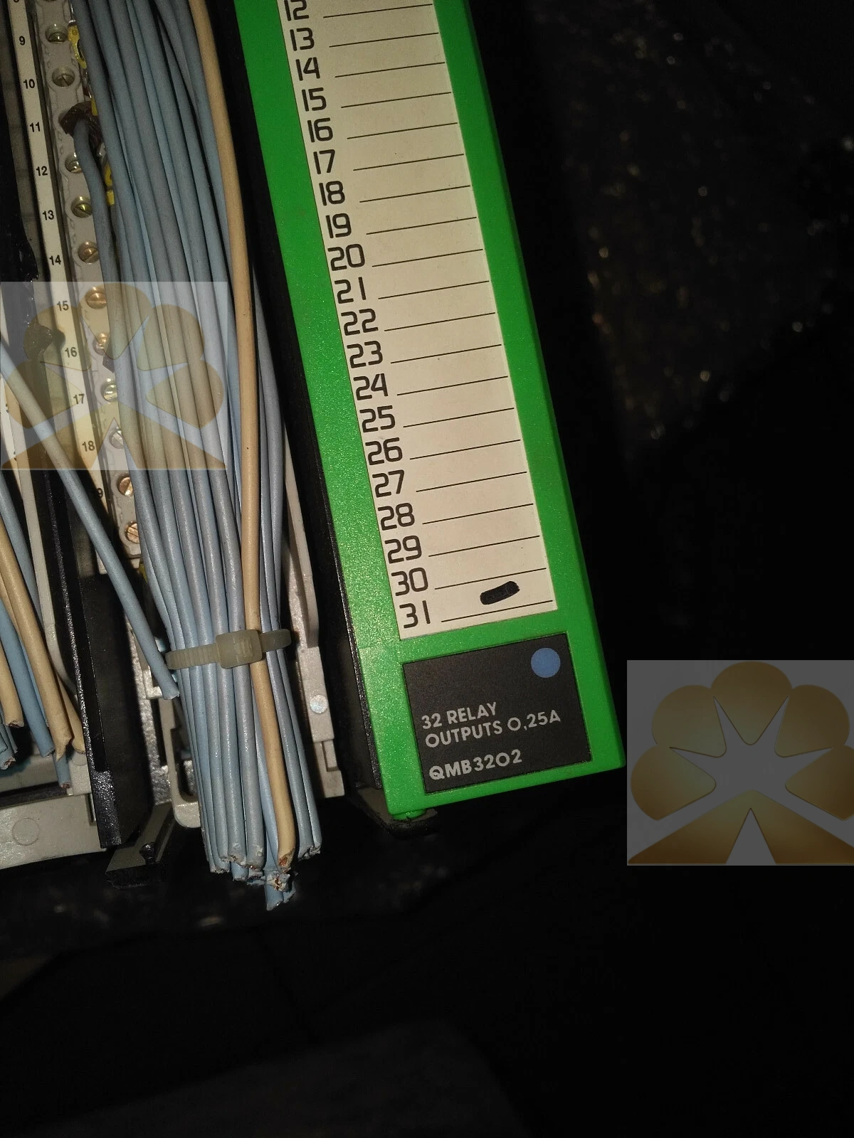 SCHNEIDER ELECTRIC QMB3202 Product Description
