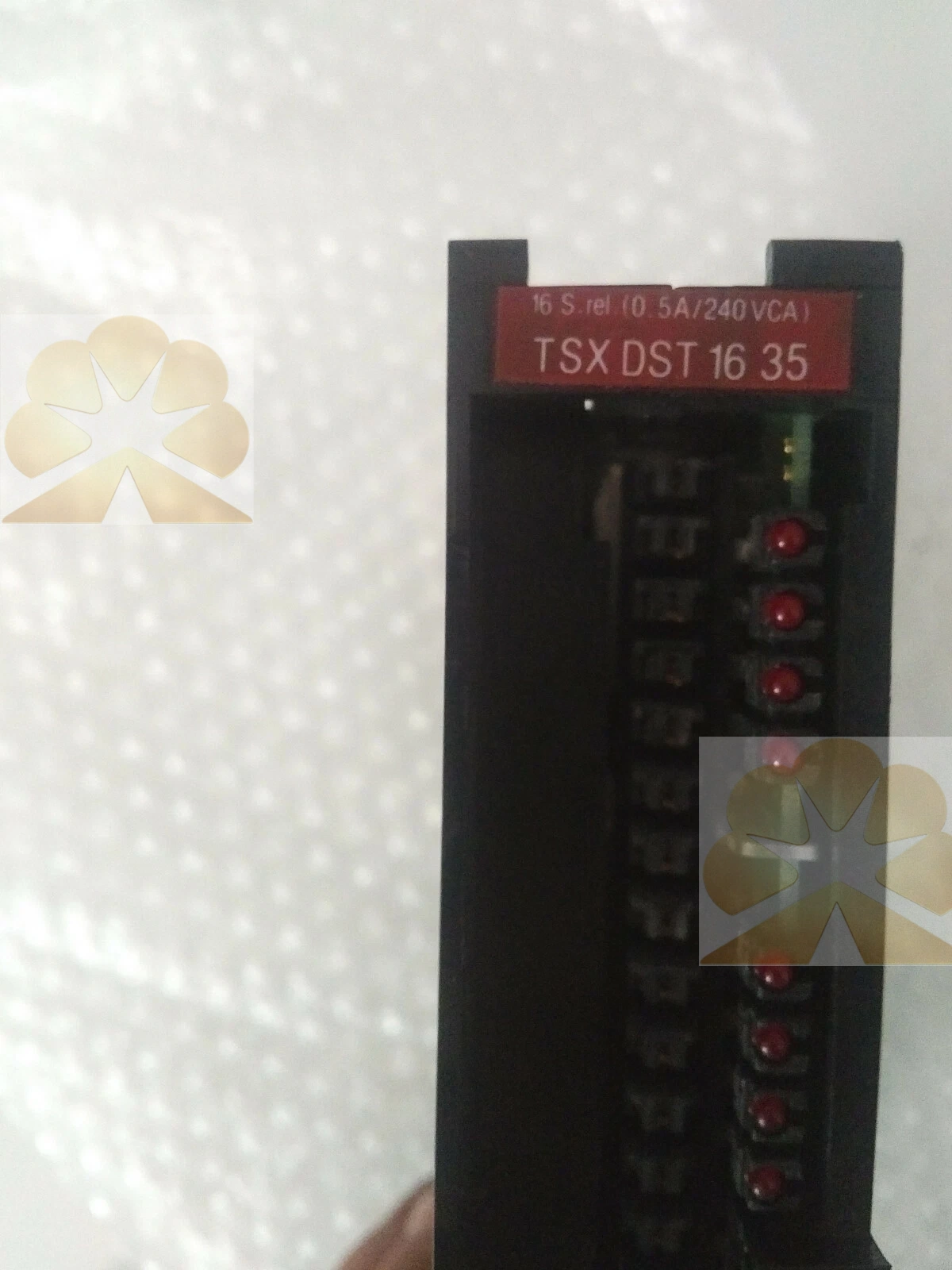 Schneider Electric TSX DST 1635 Product Description