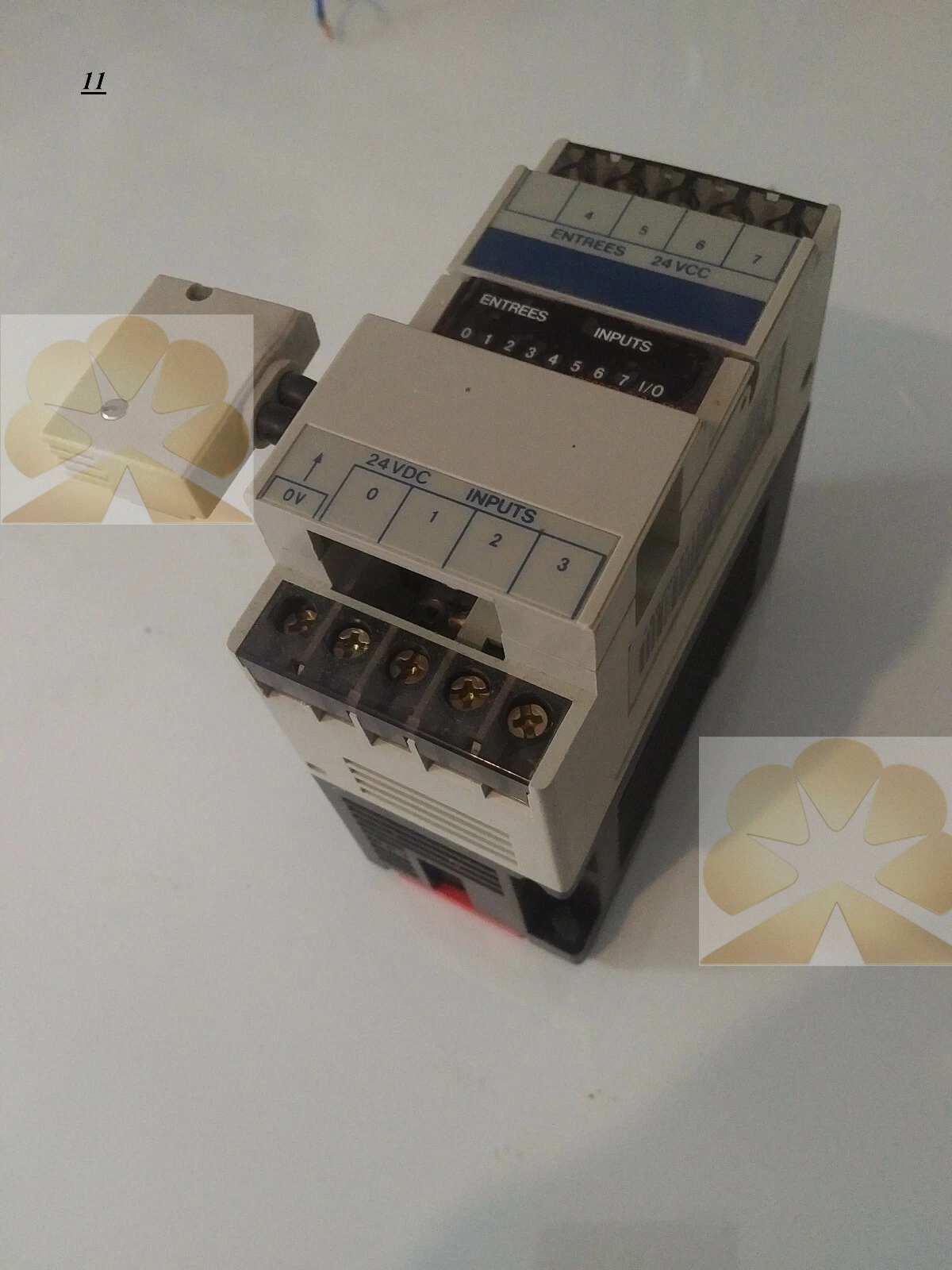 Schneider Electric TSXDEF812 Product Description